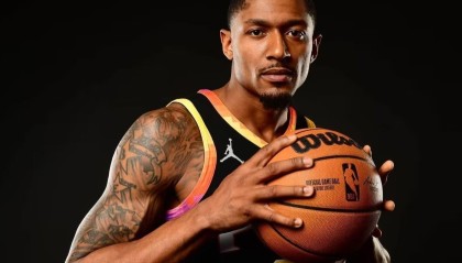 😂美记：面试太阳主帅的教练都被问如比尔还在名单上，该如何用他