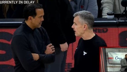 开云体育官网-要打了吗？公牛热火球员回到场地 比赛已经延迟一个半小时