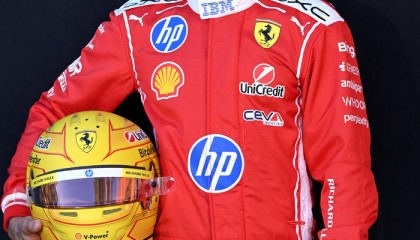 开云体育下载-汉密尔顿出席2026年F1澳大利亚大奖赛媒体日|Formula 1|刘易斯·汉密尔顿_新浪娱乐_新浪新闻