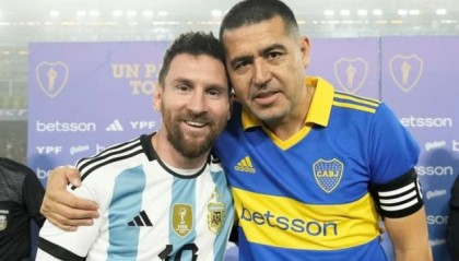 里克尔梅告别赛梅西破门 博卡球迷庆自家球门失守