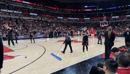 开云-公牛热火比赛苦等俩小时最终延期！NBA是否有过同样奇葩的事？