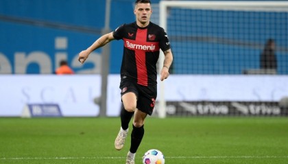 记者：扎卡预计随队去巴西参加训练营，药厂和尼奥姆在按计划谈判