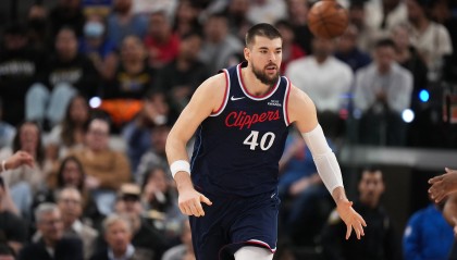 快船现在不交易祖巴茨以后肯定会后悔 他的价值只会越来越低